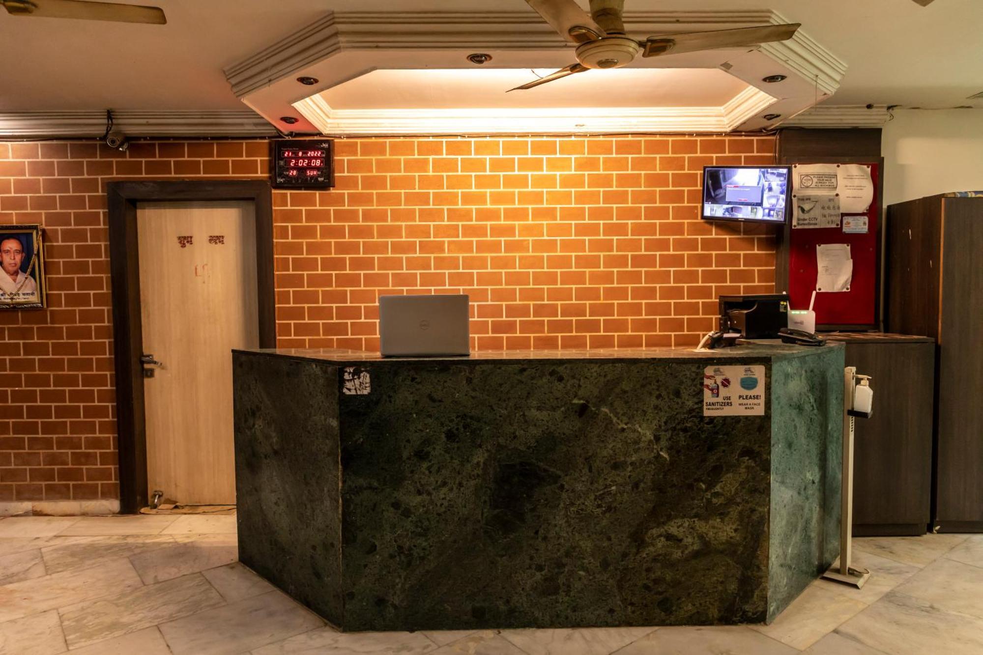 Adarsh Palace Hotel Bhopal Exterior foto